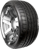 Primo piano del battistrada Atturo AZ850 235/55 R19 105 Y XL