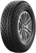 Primo piano del battistrada Michelin LATITUDE CROSS 225/75 R15 102 T