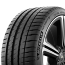 Primo piano del battistrada Michelin Pilot Sport 4 245/35 R19 93 Y RUN ON FLAT ZP, XL, ZR