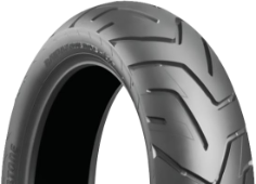 Primo piano del battistrada Bridgestone Battlax Adventure A41 150/70 R17 69 V Posteriore TL