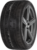 Primo piano del battistrada Yokohama Advan A052 225/45 R16 93 W XL