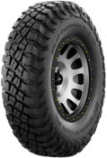 Primo piano del battistrada BFGoodrich Mud Terrain T/A KM3 7.50 R16 116 Q POR