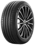Primo piano del battistrada Michelin Primacy 4 225/45 R18 95 Y XL, MO