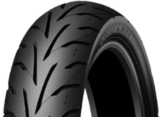 Primo piano del battistrada Dunlop Arrowmax GT601 70/90-17 38 P Anteriore TL
