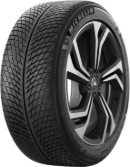 Primo piano del battistrada Michelin Pilot Alpin 5 SUV 235/50 R21 101 V