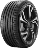 Primo piano del battistrada Michelin Pilot Sport 4 SUV 295/35 R21 107 Y XL