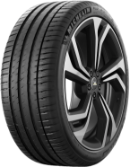 Primo piano del battistrada Michelin Pilot Sport 4 SUV 265/40 R21 105 Y XL