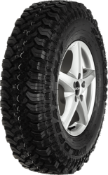 Primo piano del battistrada Falken Wildpeak M/T 01 245/75 R16 120/116 Q POR