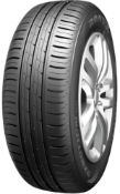 Primo piano del battistrada RoadX RXMOTION H11 165/70 R13 79 T