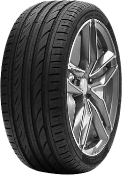 Primo piano del battistrada Novex SuperSpeed A3 235/40 R18 95 W XL