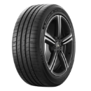 Primo piano del battistrada Michelin Pilot Sport 5 245/45 R17 99 Y XL, ZR