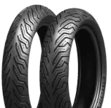 Primo piano del battistrada Michelin City Grip Saver 130/70-12 62 S Posteriore TL/TT