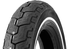 Primo piano del battistrada Dunlop D402 MH90-21 54 H Anteriore TL MWW