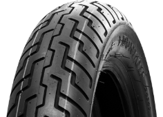 Primo piano del battistrada Dunlop D404 150/80-16 71 H Anteriore TL J