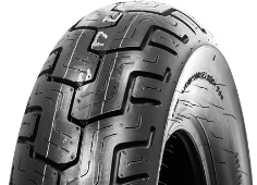 Primo piano del battistrada Dunlop D404 150/80-16 71 H Posteriore TT G