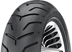 Primo piano del battistrada Dunlop D407 180/55 B18 80 H Posteriore TL H-D