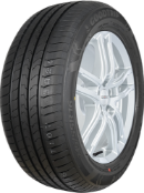 Primo piano del battistrada Goodtrip BlueGuard 215/45 R17 91 W XL