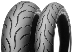 Primo piano del battistrada Dunlop Sportmax D207 180/55ZR18 74 W Posteriore TL
