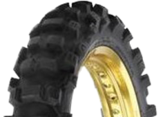 Primo piano del battistrada Duro HF906 Excelarator 110/100-18 64 M TT NHS