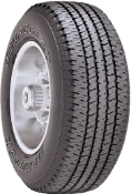 Primo piano del battistrada Minerva RF07 205/80 R16 104 S XL