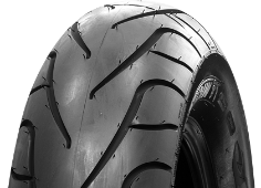 Primo piano del battistrada Michelin Commander II 240/40 R18 79 V Posteriore TL M/C