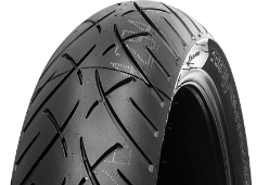 Primo piano del battistrada Metzeler ME 888 Marathon Ultra 130/70 B18 63 H Anteriore TL M/C